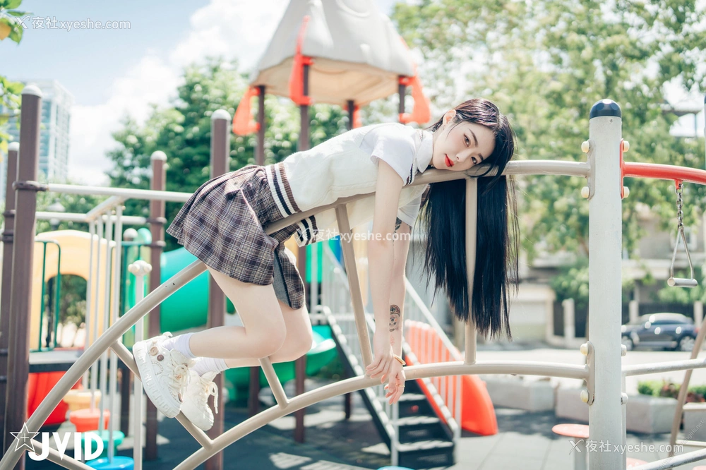 1P - 飘飘《裸体瑜伽》