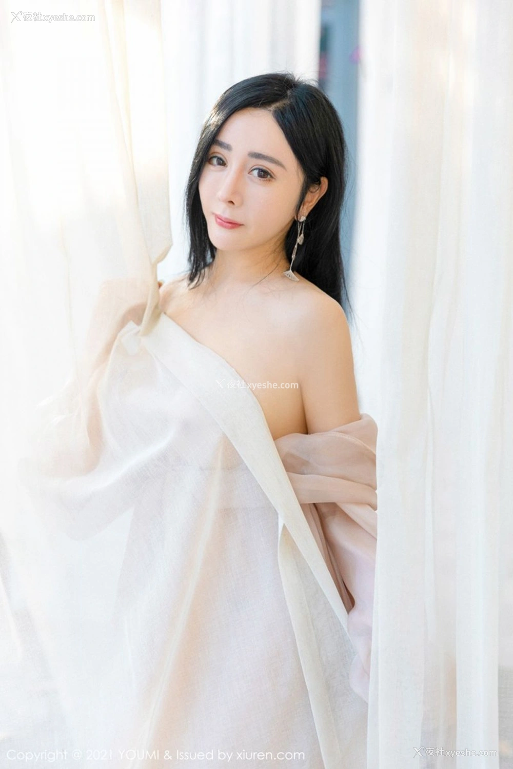 1P - [YOUMI尤蜜荟] VOL.631 允爾