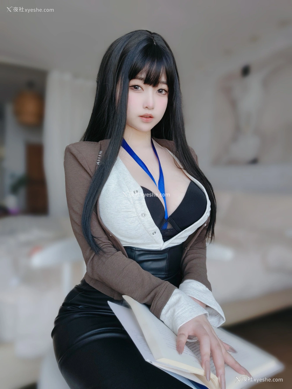 1P - 女主K – 上司的秘密