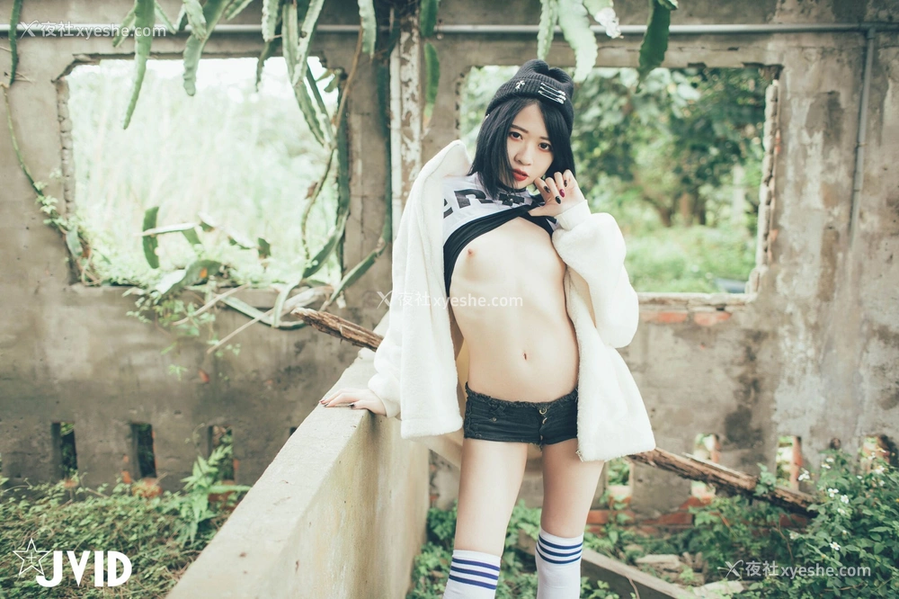 1P - 卯咪《野外露出》