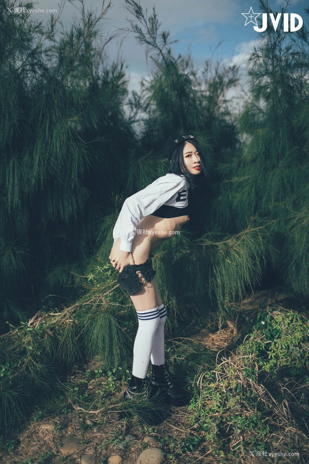 1P - 卯咪《野外露出》
