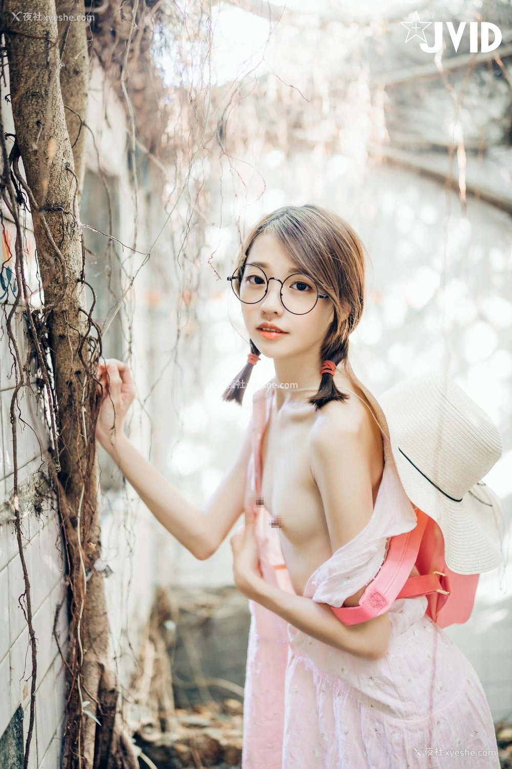 1P - 妍妍《抓精虫的小女孩》
