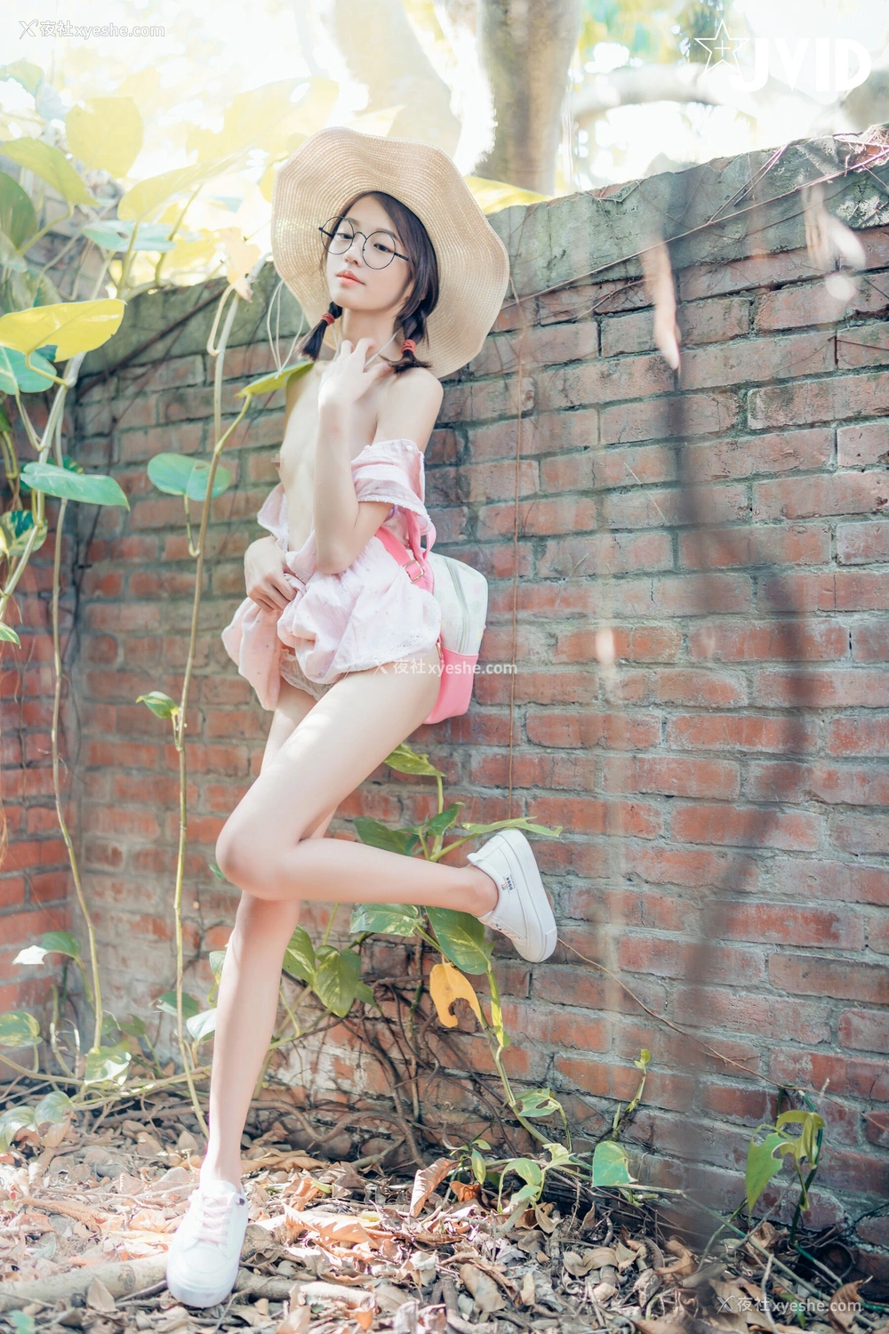 1P - 妍妍《抓精虫的小女孩》