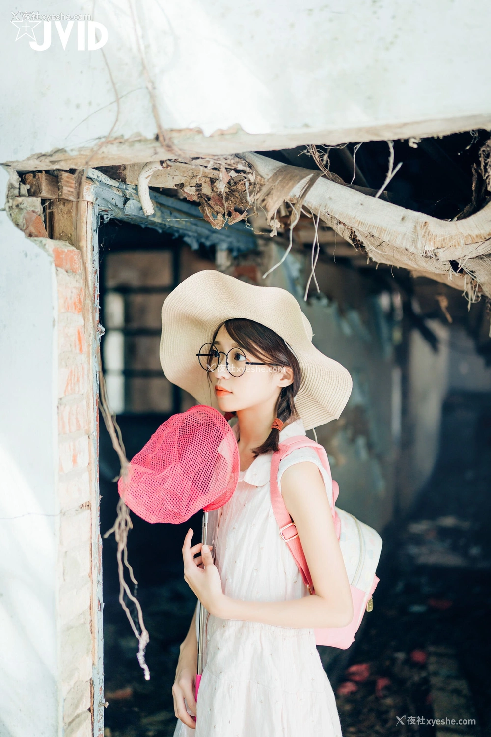 1P - 妍妍《抓精虫的小女孩》