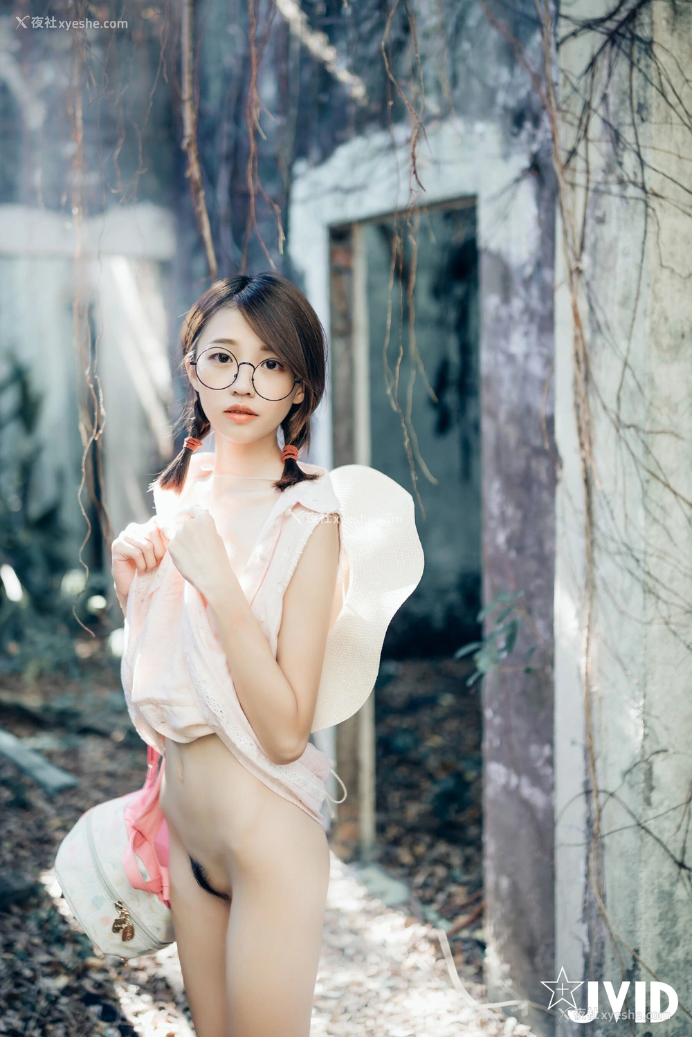 1P - 妍妍《抓精虫的小女孩》