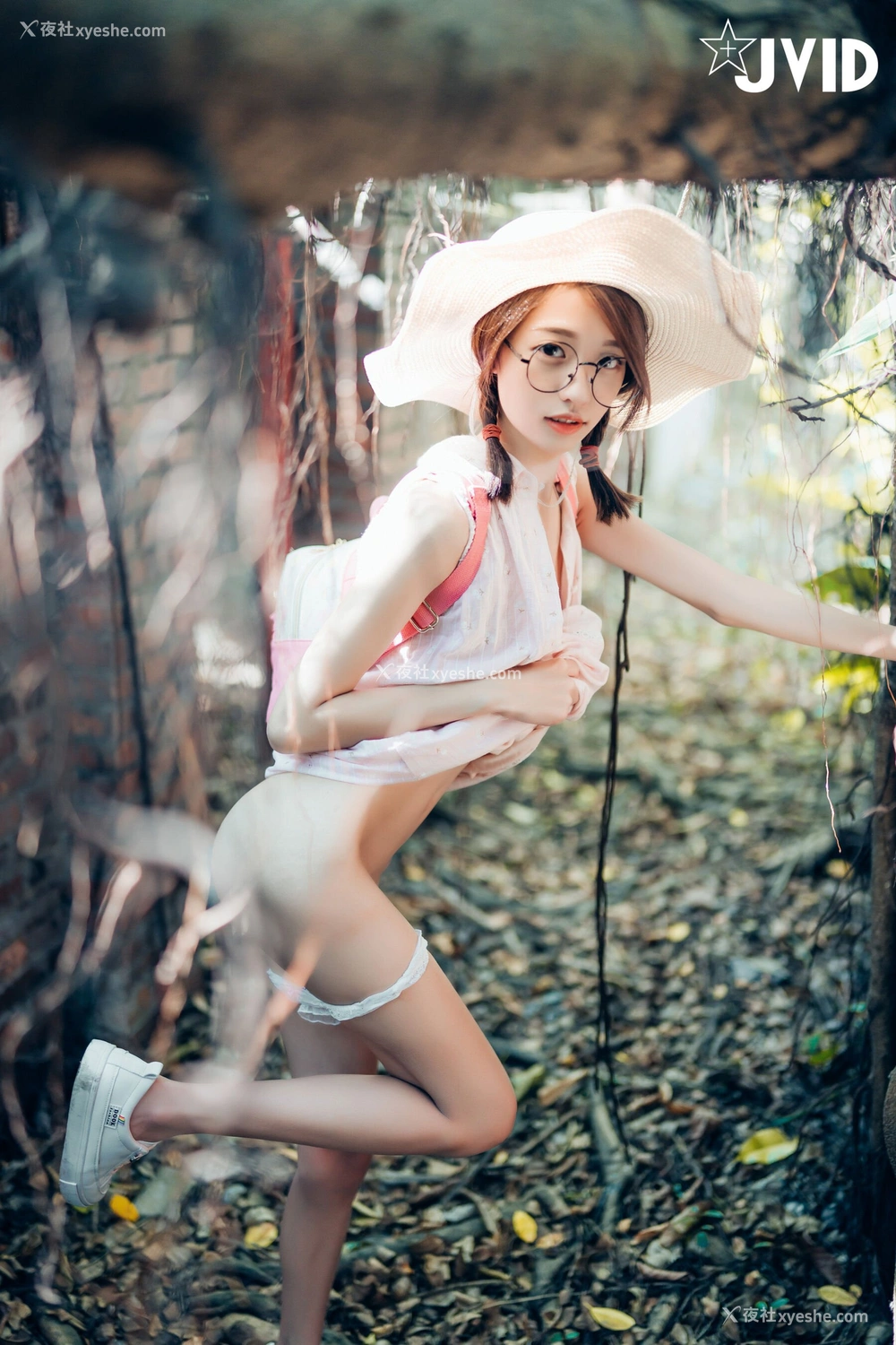 1P - 妍妍《抓精虫的小女孩》