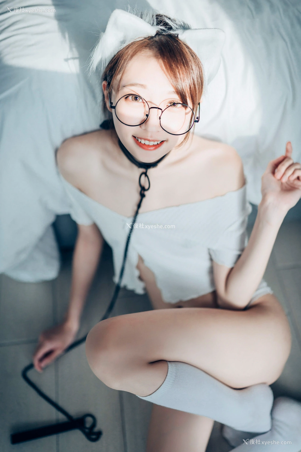 1P - 妍妍《Angel – 女孩在trasmart制服与眼镜》