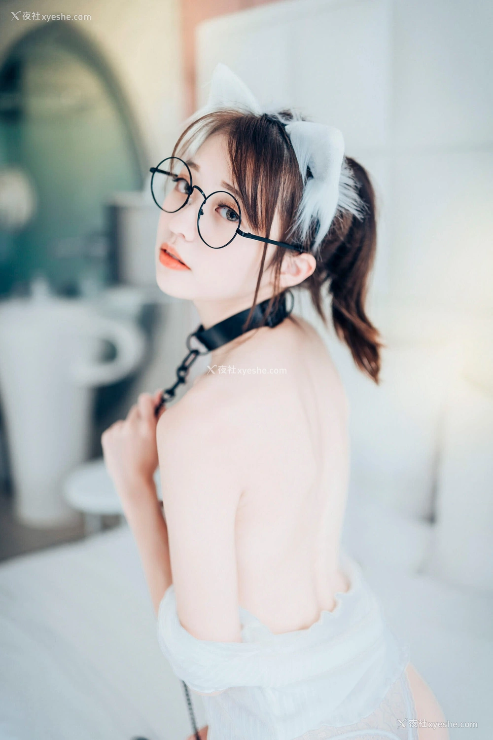 1P - 妍妍《Angel – 女孩在trasmart制服与眼镜》
