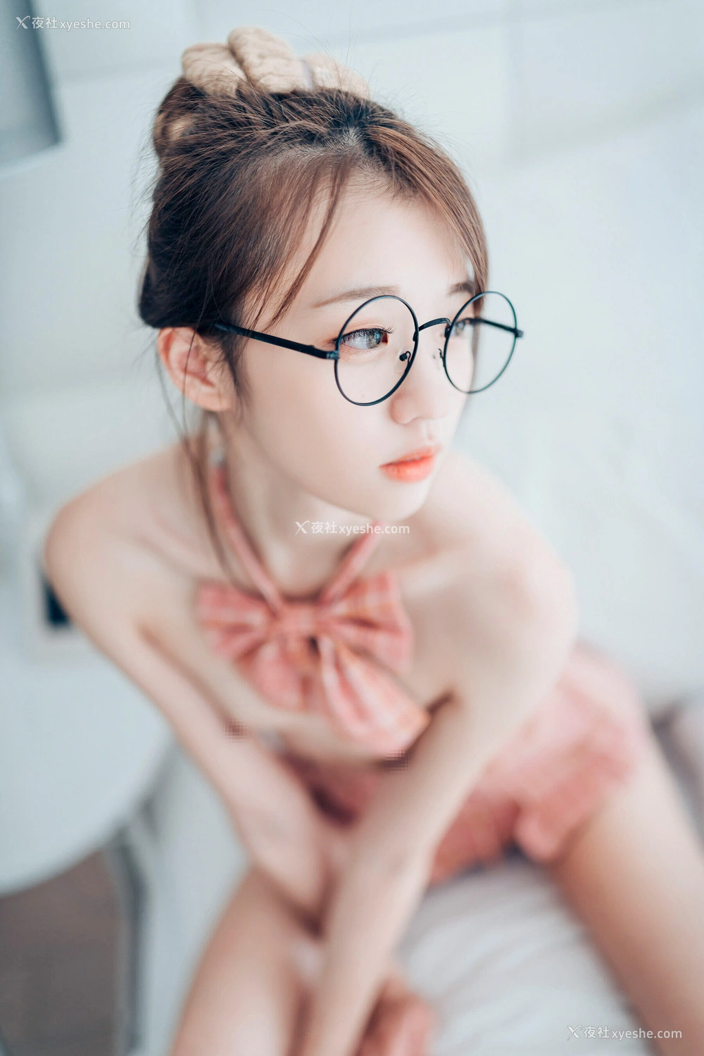 1P - 妍妍《Angel – 女孩在trasmart制服与眼镜》