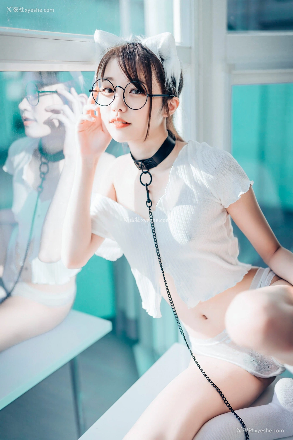 1P - 妍妍《Angel – 女孩在trasmart制服与眼镜》