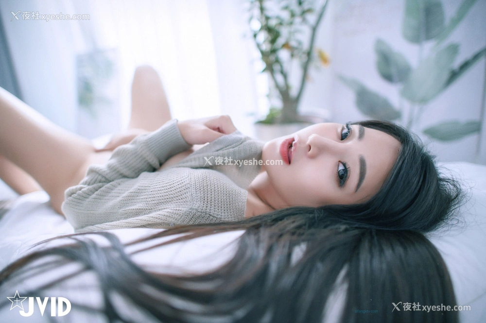 1P - 乐乐《秘书制服巨乳OL 究极蜜桃臀》