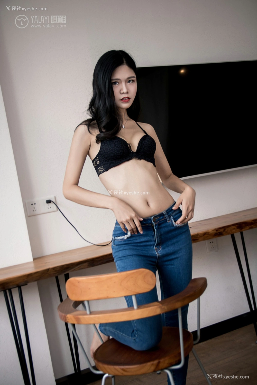 1P - [YALAYI雅拉伊] No.095 窥视 小灰