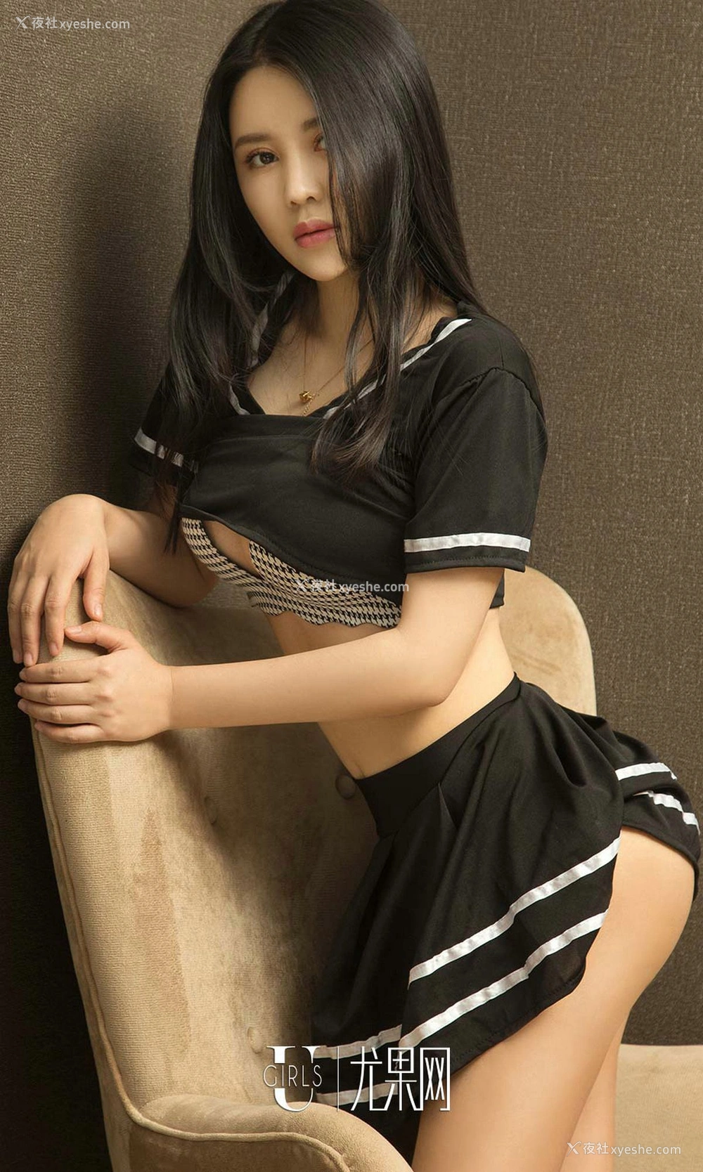 1P - [Ugirls爱尤物] NO.676 sukki可儿 JK小精灵