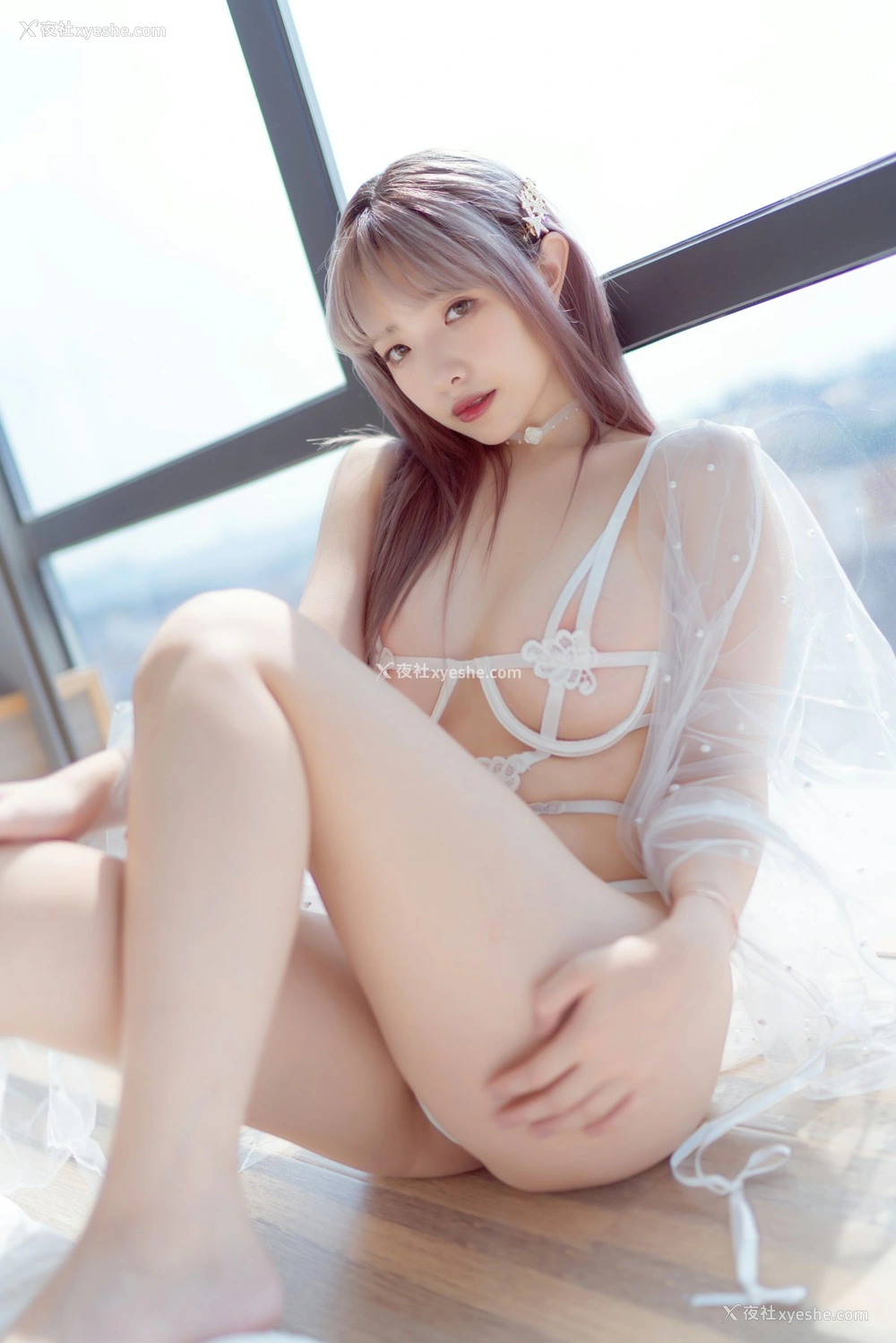 1P - 雯妹不讲道理 – 白色镂空