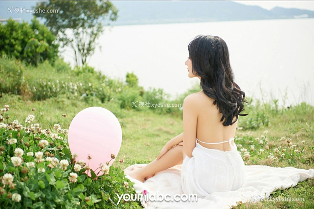 1P - [YouMi尤蜜] 何嘉颖 芳菲妩媚