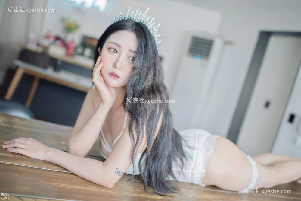 1P - [BLUECAKE] Bomi – Happy Bomiday