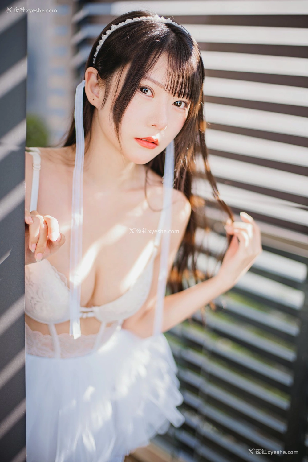 1P - 香草喵露露 – 杨枝甘露 白色纱裙