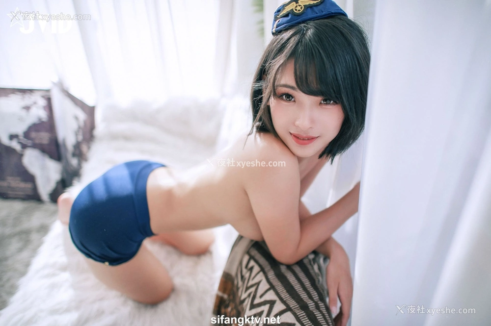 1P - 露露咪《淫荡美艳空姐的教育》