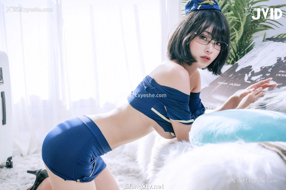 1P - 露露咪《淫荡美艳空姐的教育》