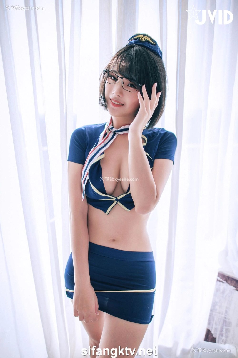 1P - 露露咪《淫荡美艳空姐的教育》