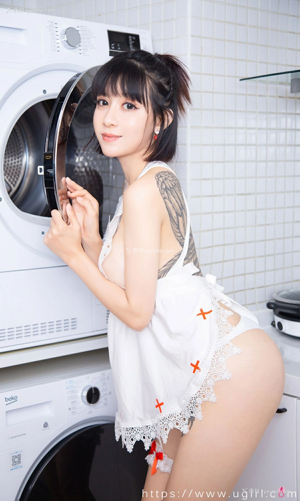 1P - [Ugirls尤果网]爱尤物专辑 No.2165 安妮丝朵拉_Ann 恋爱夹心酱