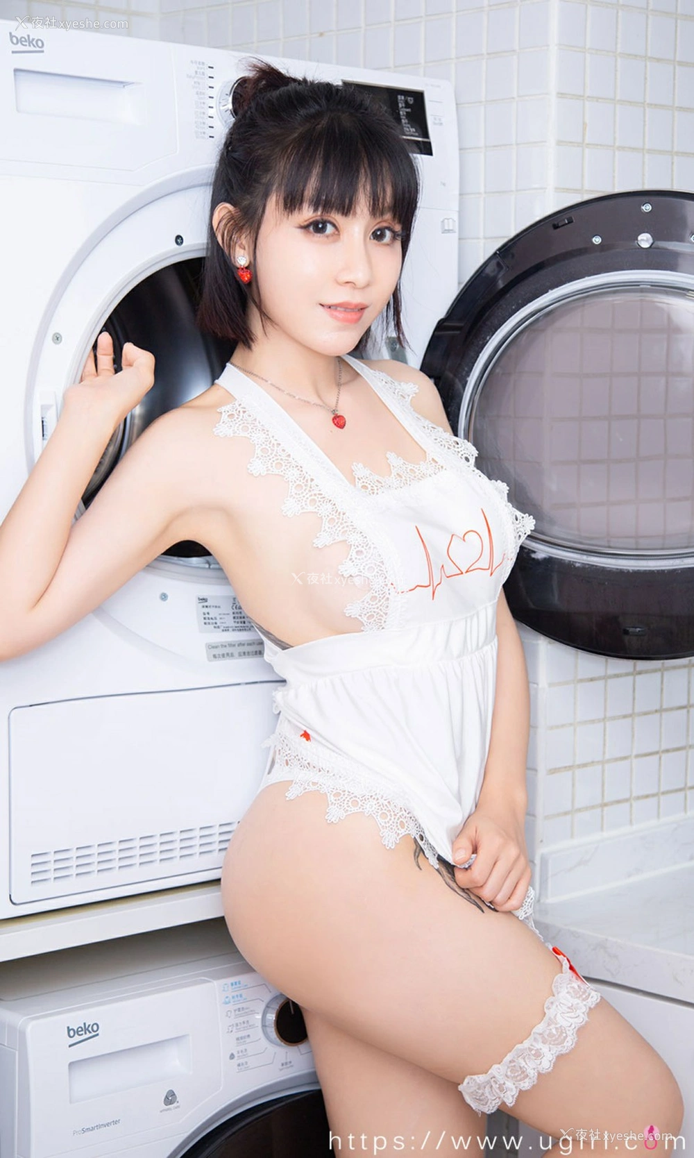1P - [Ugirls尤果网]爱尤物专辑 No.2165 安妮丝朵拉_Ann 恋爱夹心酱