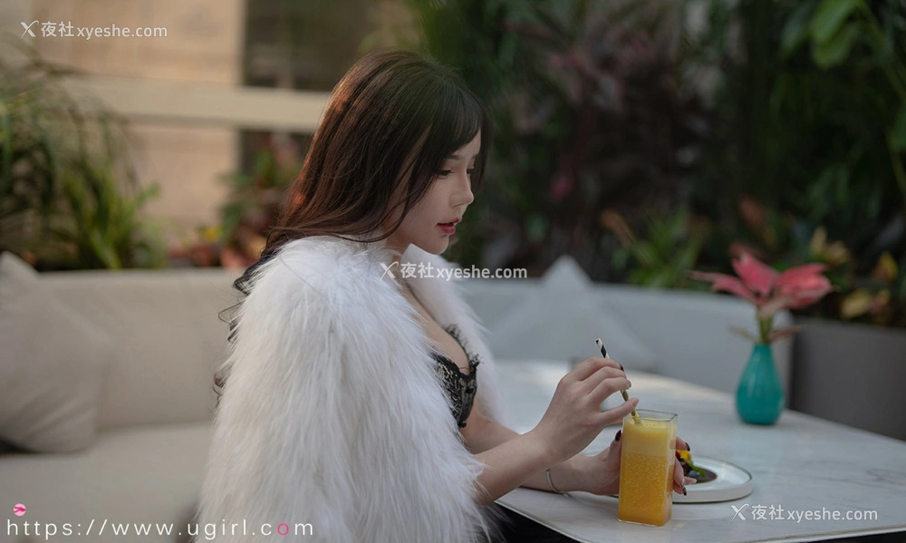 1P - [Ugirls尤果网]爱尤物专辑 No.2277 艾小青 午同茶香