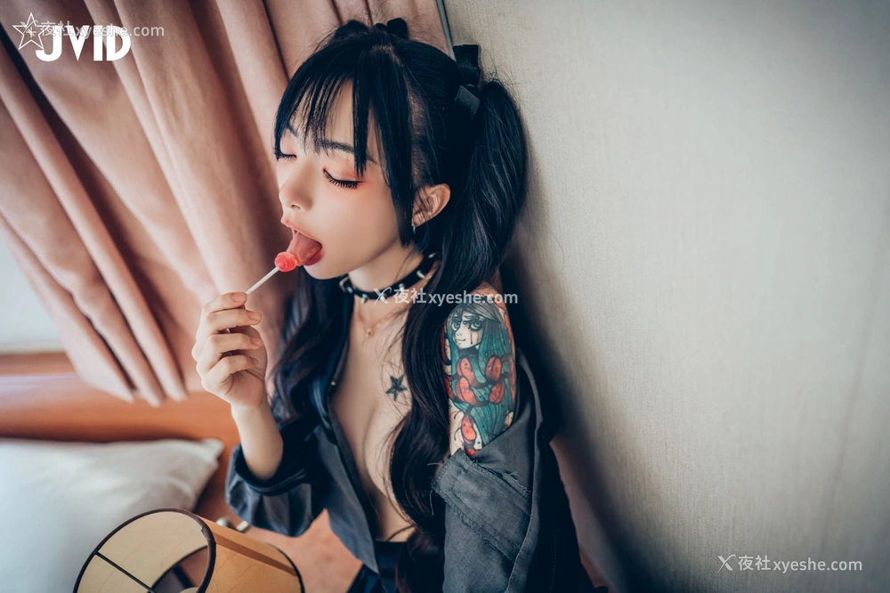 1P - 飘飘《校花也是大姐头》