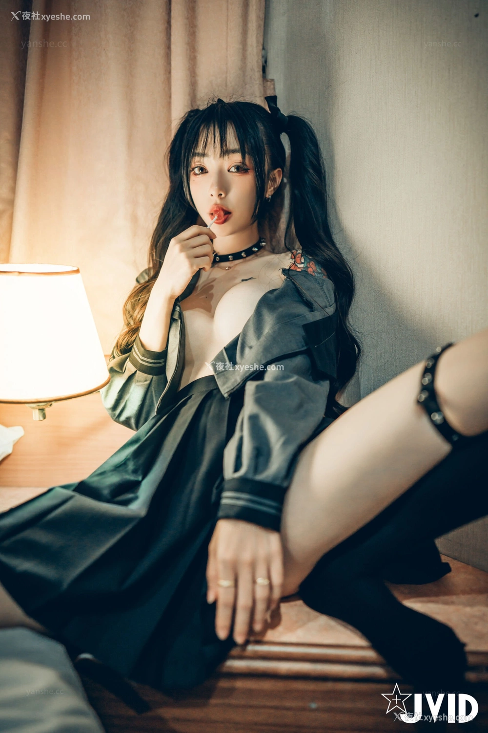 1P - 飘飘《校花也是大姐头》