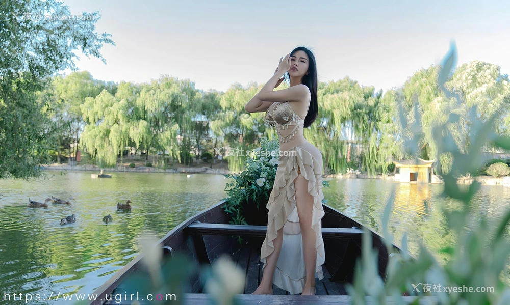 1P - [Ugirls尤果网]爱尤物专辑 No.2414 娜露 执笔春生