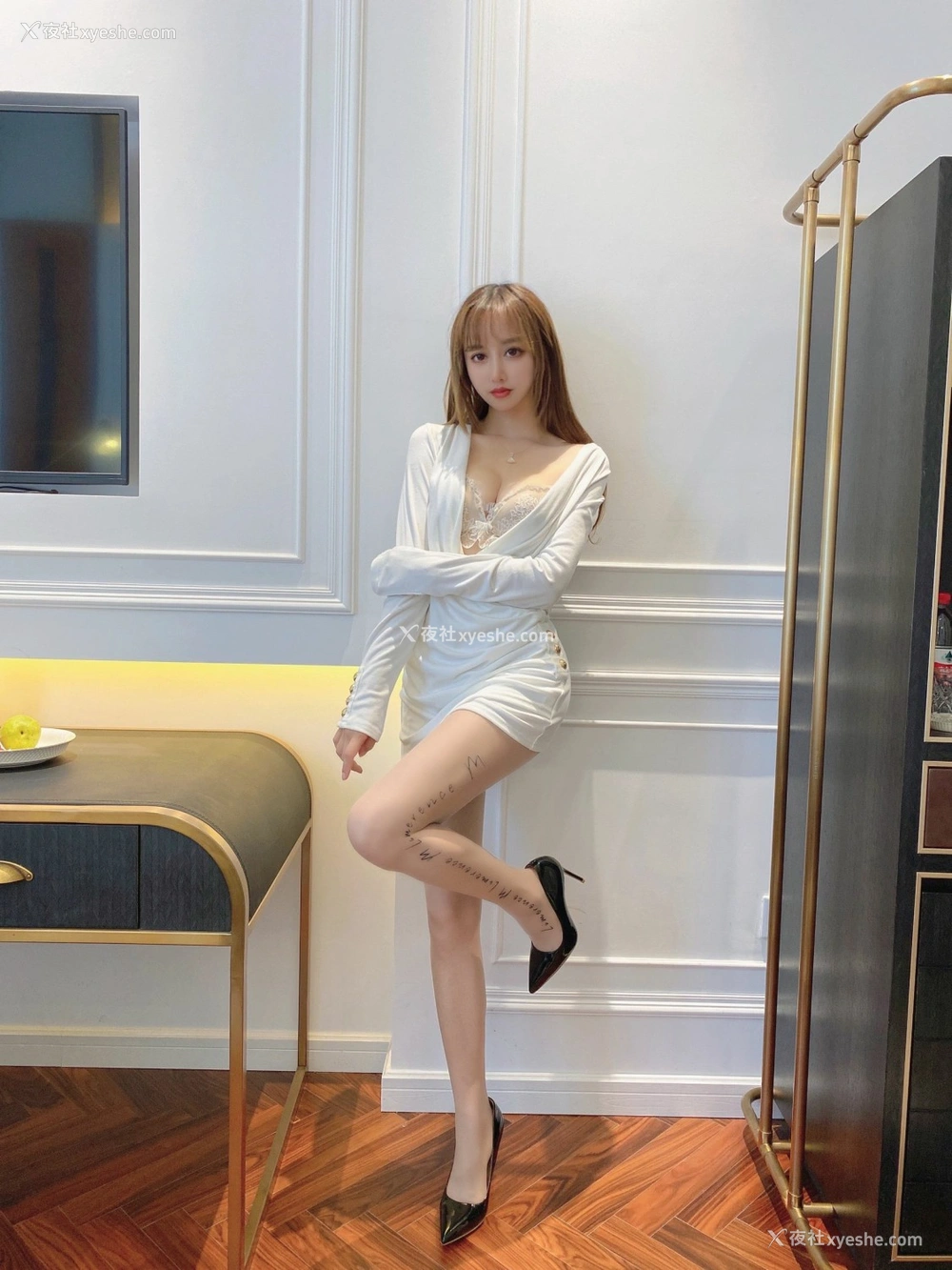 1P - 过期米线线喵 – 夏日限定 晒衣服