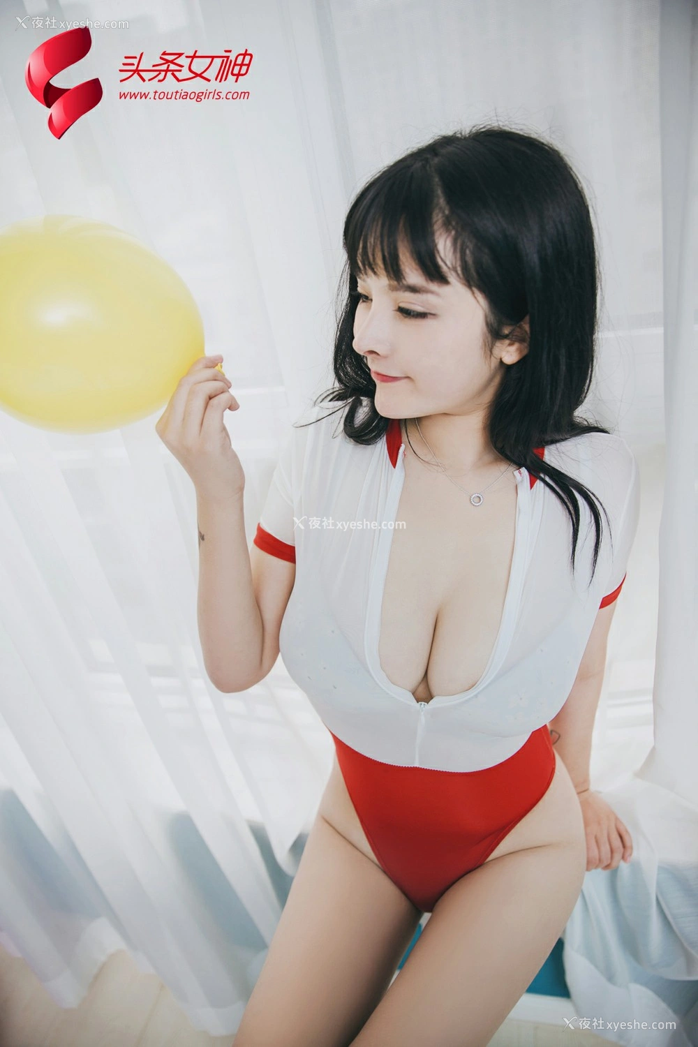 1P - [TouTiao头条女神] 童颜巨乳杨漫妮