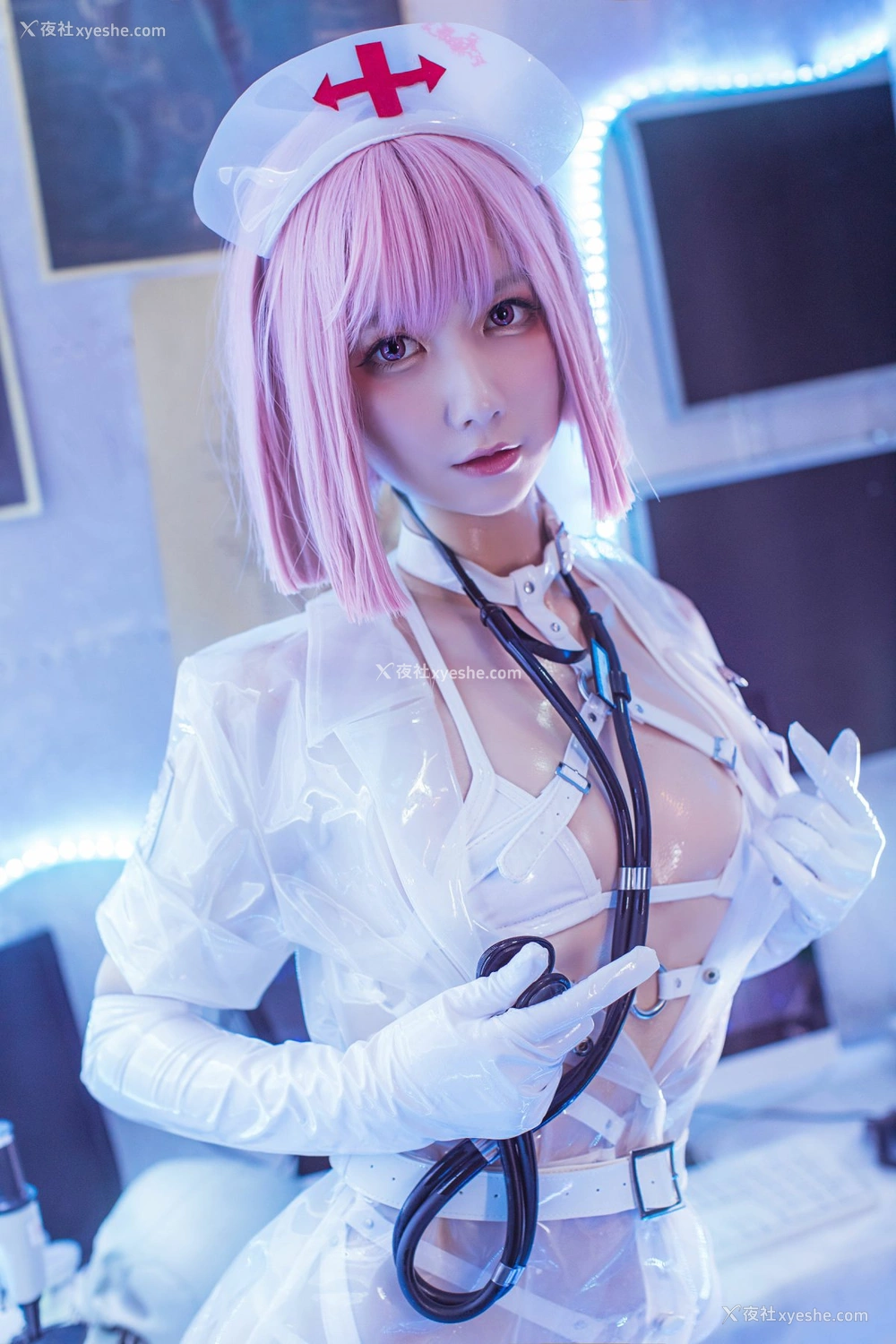 1P - izumi泉桃子 – 透明护士
