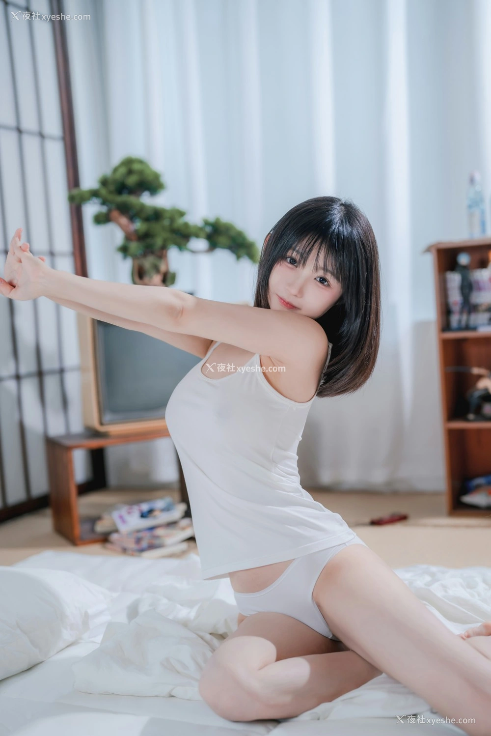 1P - 桜井宁宁 – 吊带女孩