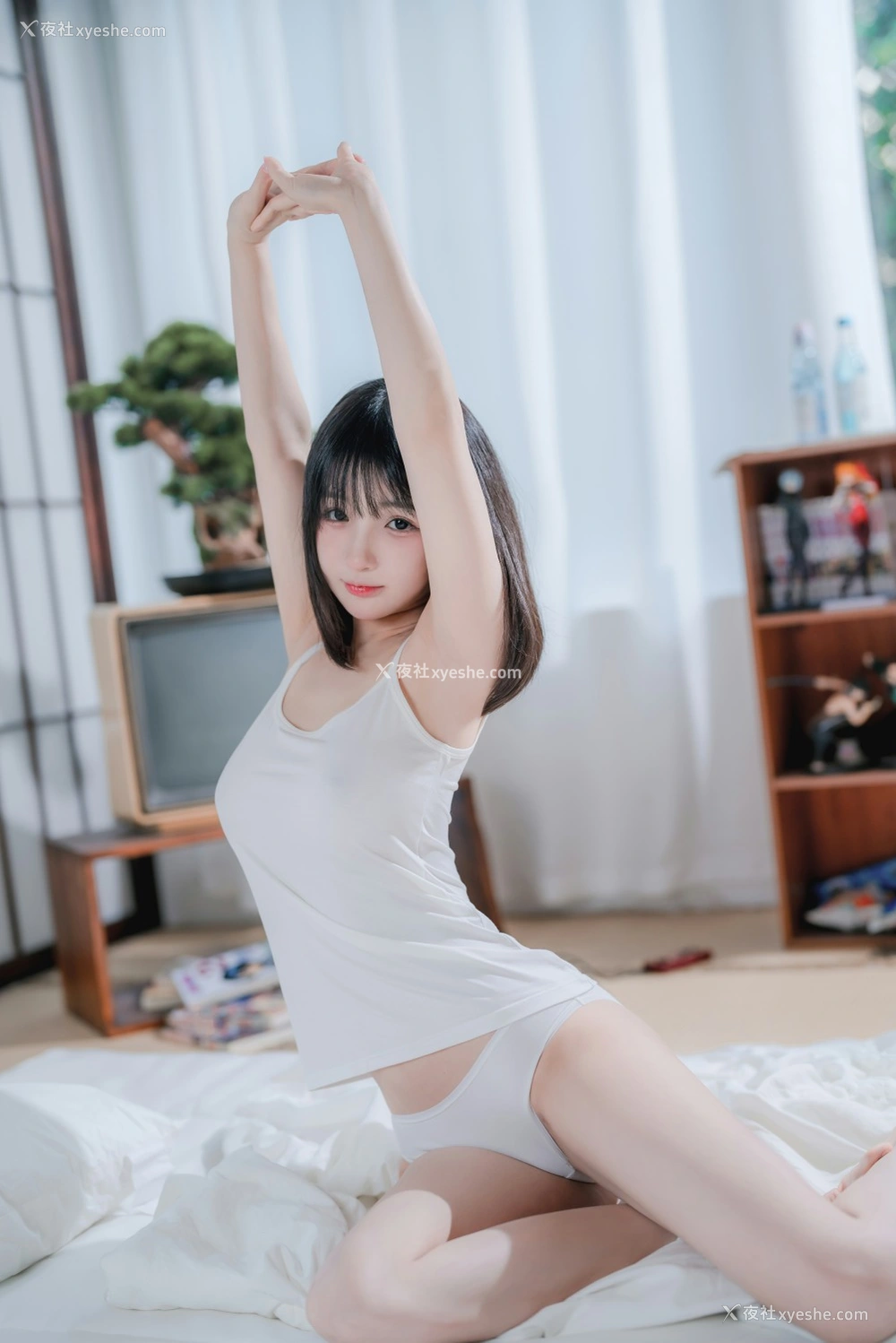 1P - 桜井宁宁 – 吊带女孩