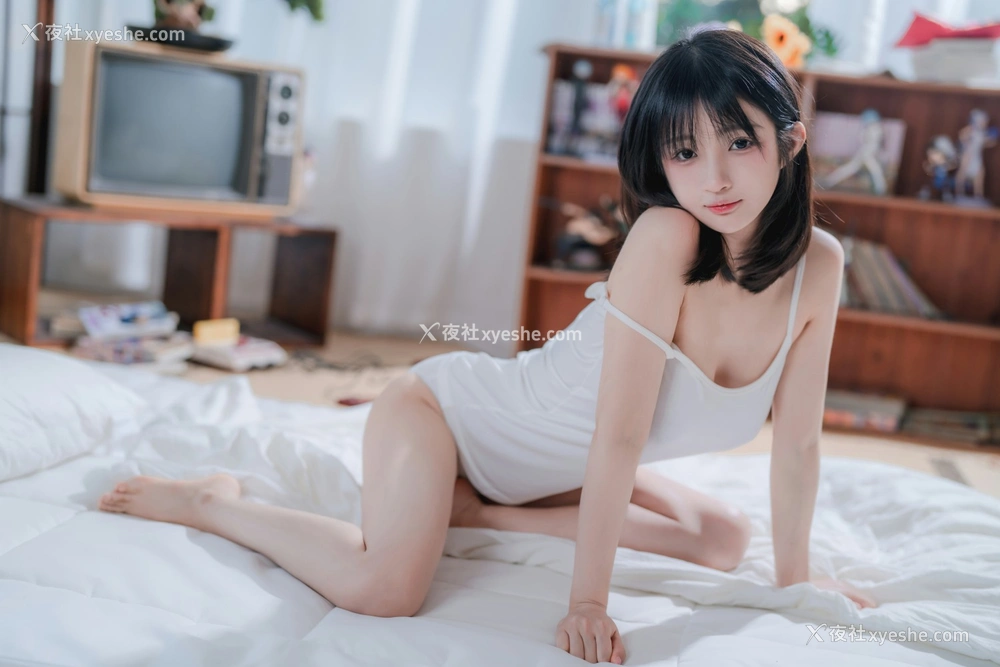 1P - 桜井宁宁 – 吊带女孩