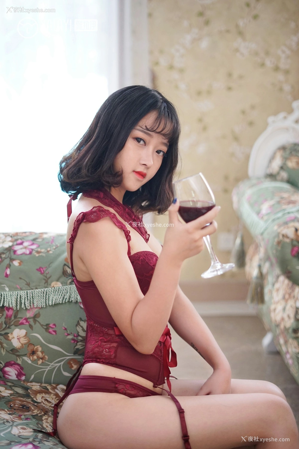 1P - [YALAYI雅拉伊] No.025 醉在红酒杯里 王小淼