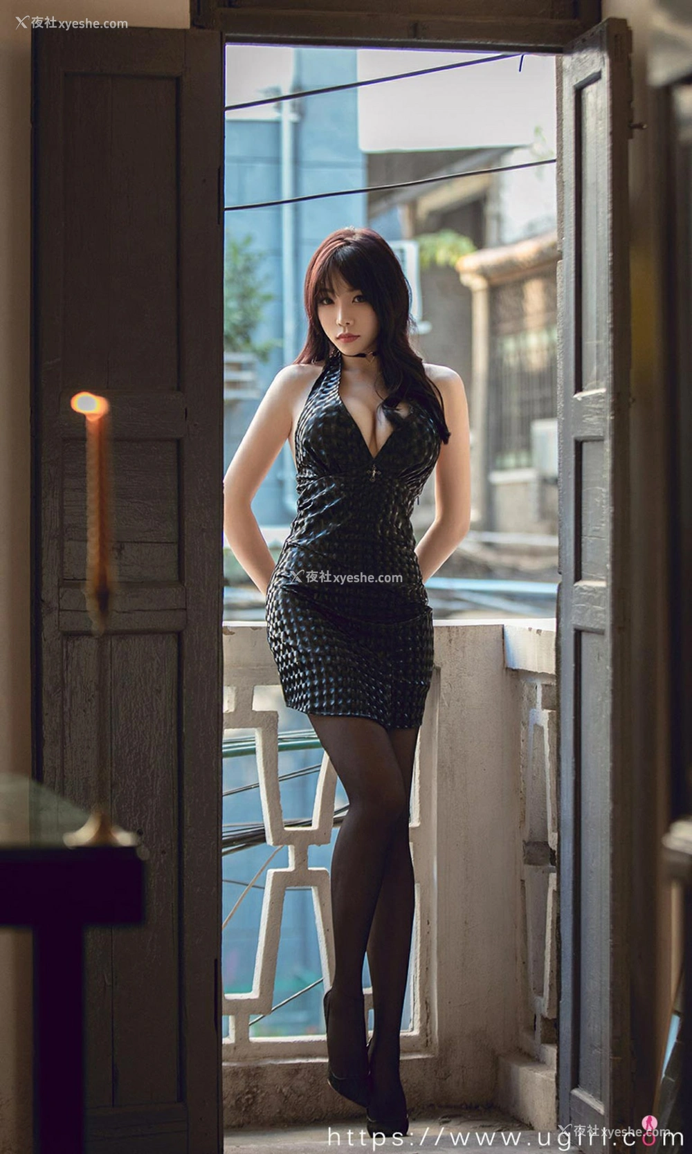 1P - [Ugirls尤果网]爱尤物专辑 No.1990 芝芝Booty 时分性感的姑娘