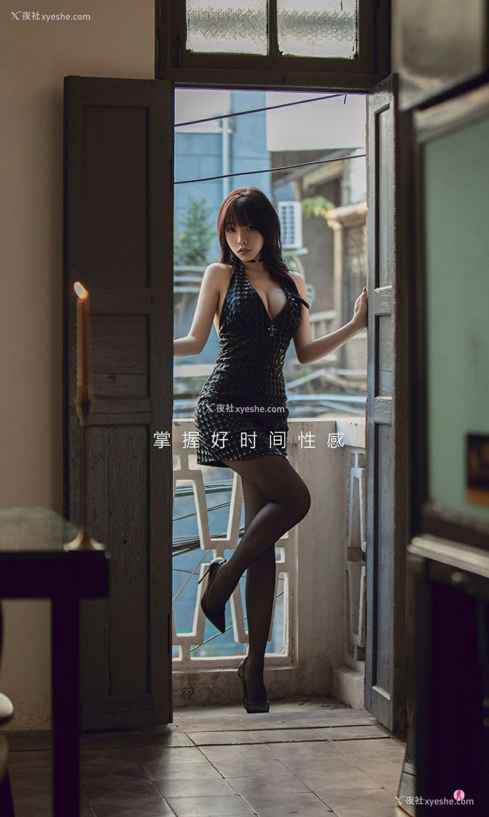 1P - [Ugirls尤果网]爱尤物专辑 No.1990 芝芝Booty 时分性感的姑娘
