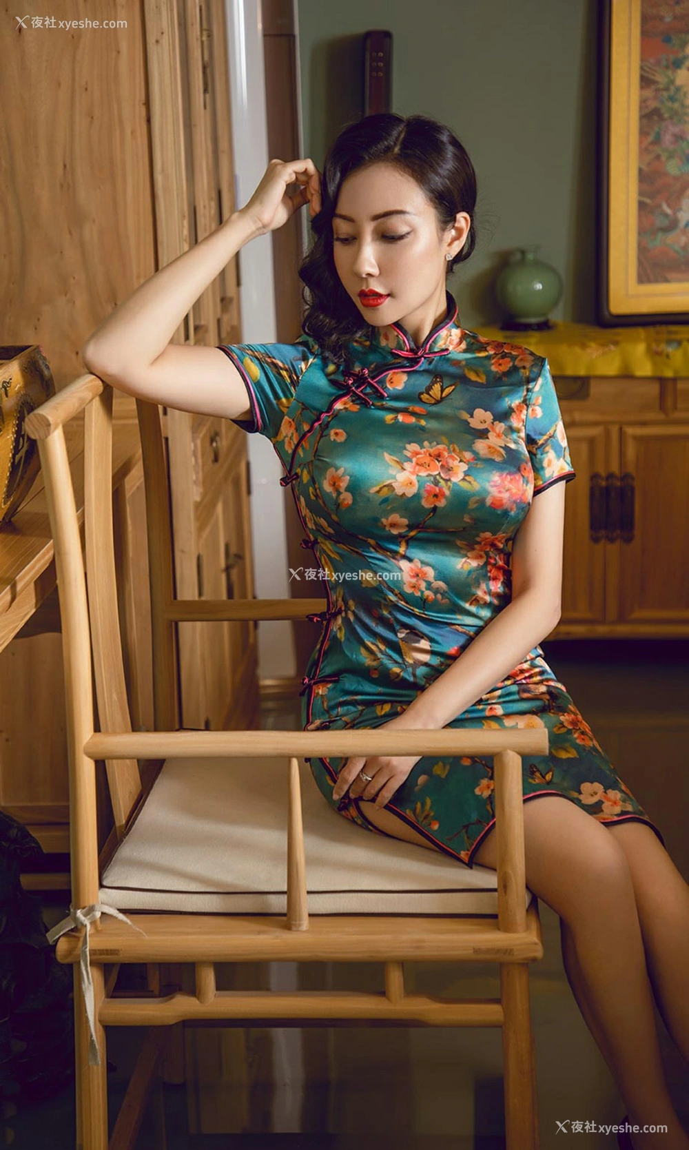 1P - [Ugirls尤果网]爱尤物 No.1603 果儿Victoria 很久以前我爱你