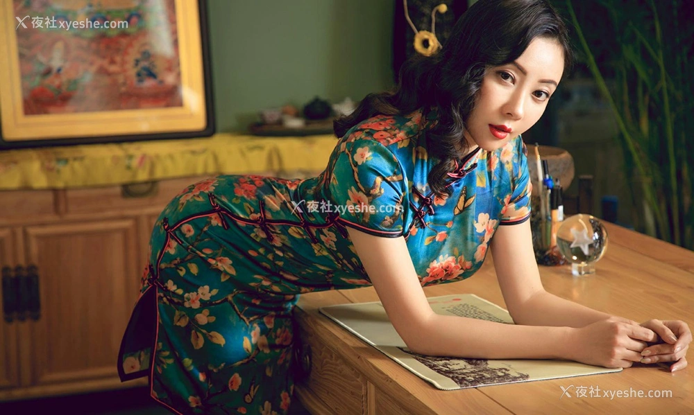 1P - [Ugirls尤果网]爱尤物 No.1603 果儿Victoria 很久以前我爱你