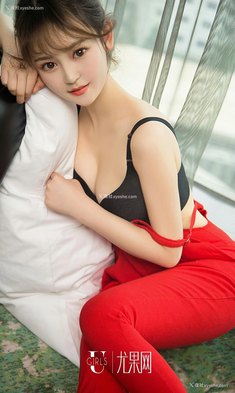 1P - [Ugirls尤果网]爱尤物专辑 No.1050 Nancy 小美人大性感