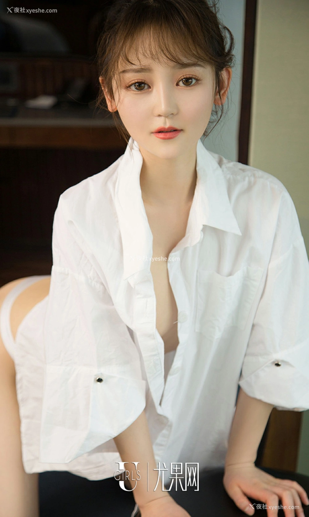 1P - [Ugirls尤果网]爱尤物专辑 No.1050 Nancy 小美人大性感