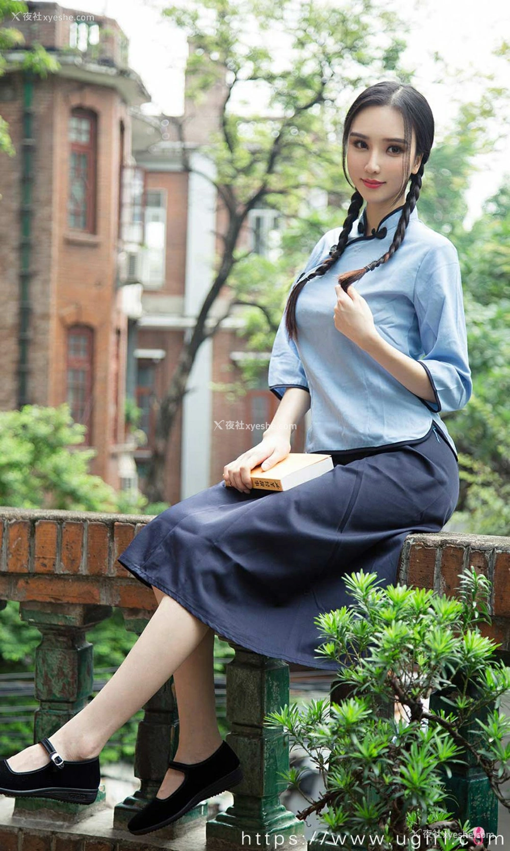 1P - [Ugirls尤果网]爱尤物专辑 No.2327 小北鼻 跨时空恋爱