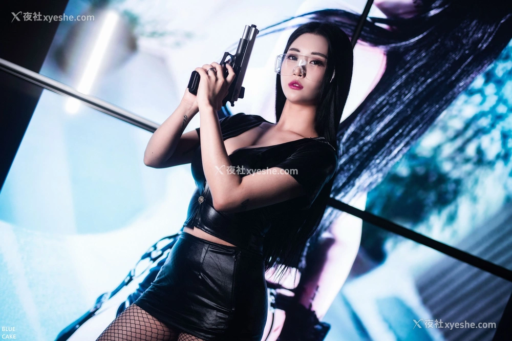 1P - [BLUECAKE] Bomi – Siren