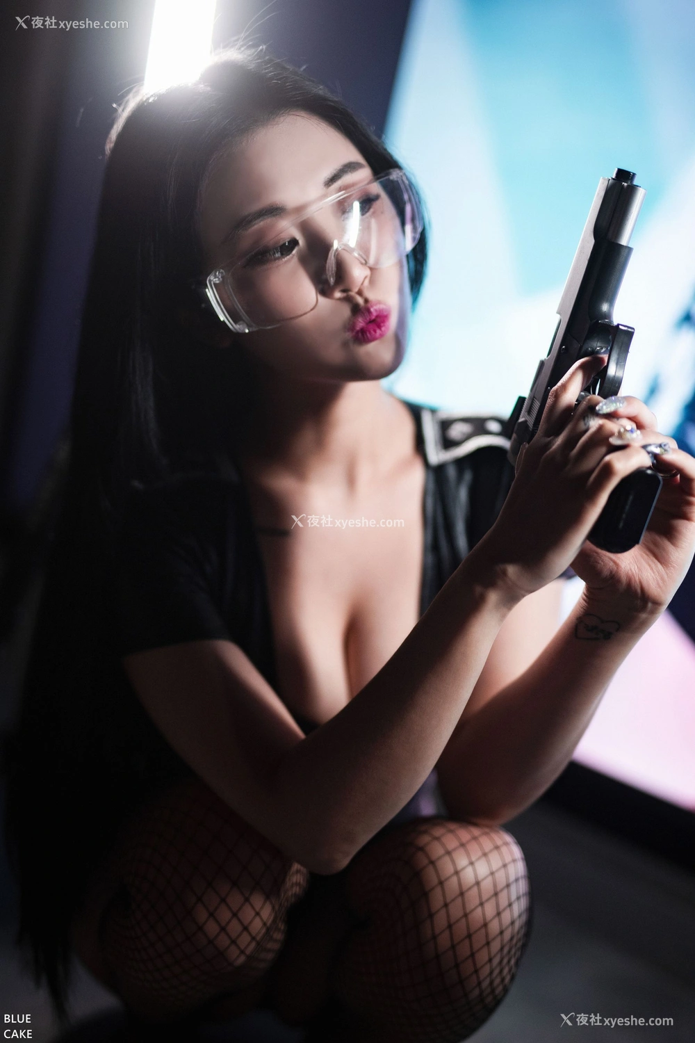 1P - [BLUECAKE] Bomi – Siren