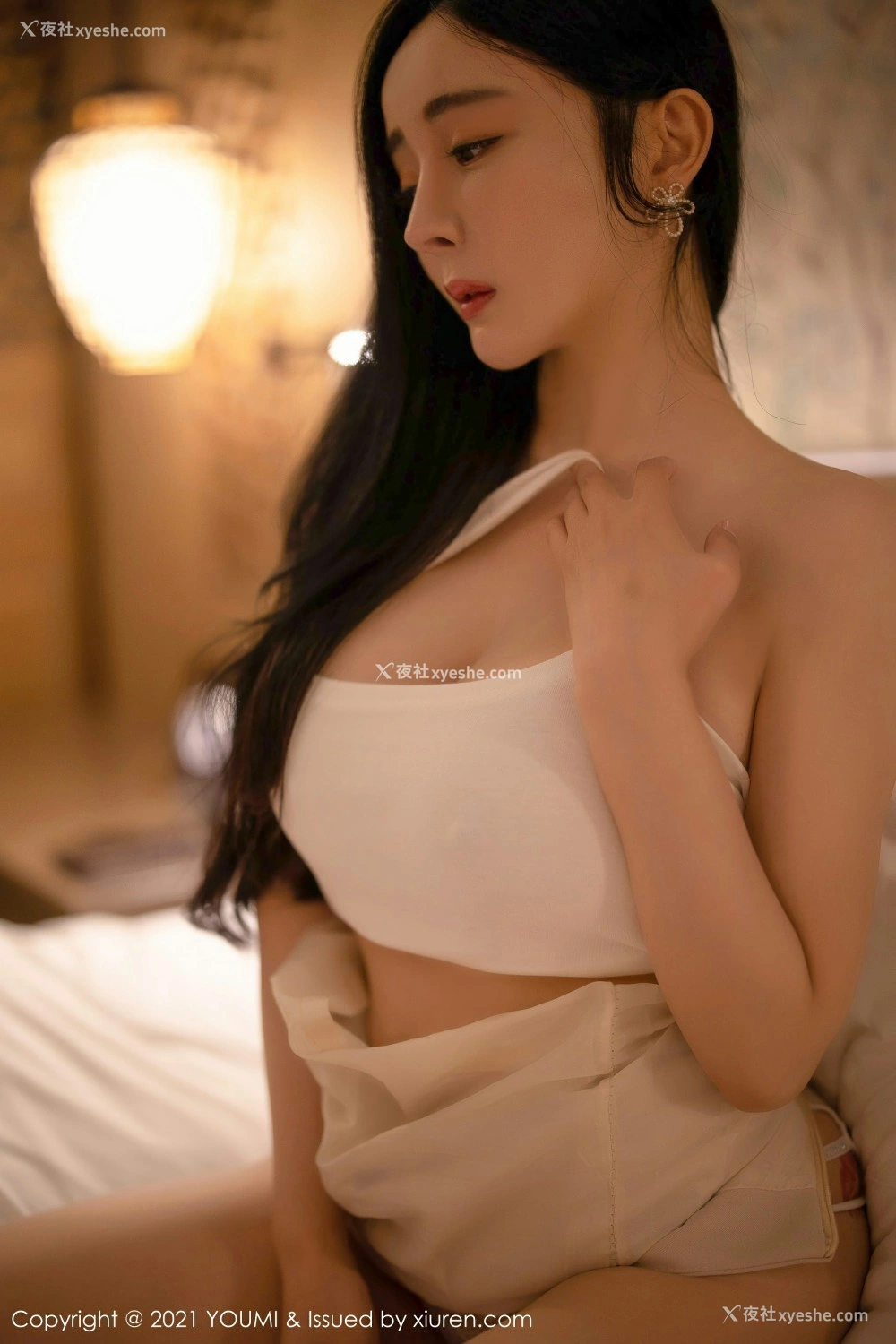 1P - [YOUMI尤蜜荟] VOL.695 允爾