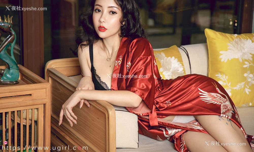 1P - [Ugirls尤果网]爱尤物专辑 No.2289 果儿Victoria 樱落甜情