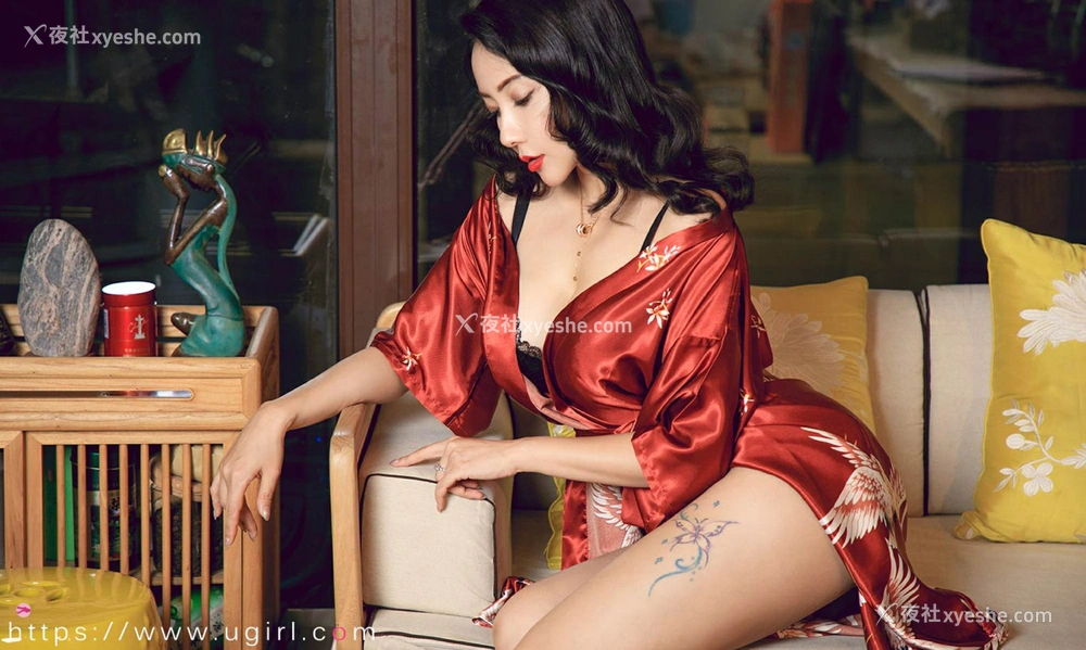 1P - [Ugirls尤果网]爱尤物专辑 No.2289 果儿Victoria 樱落甜情