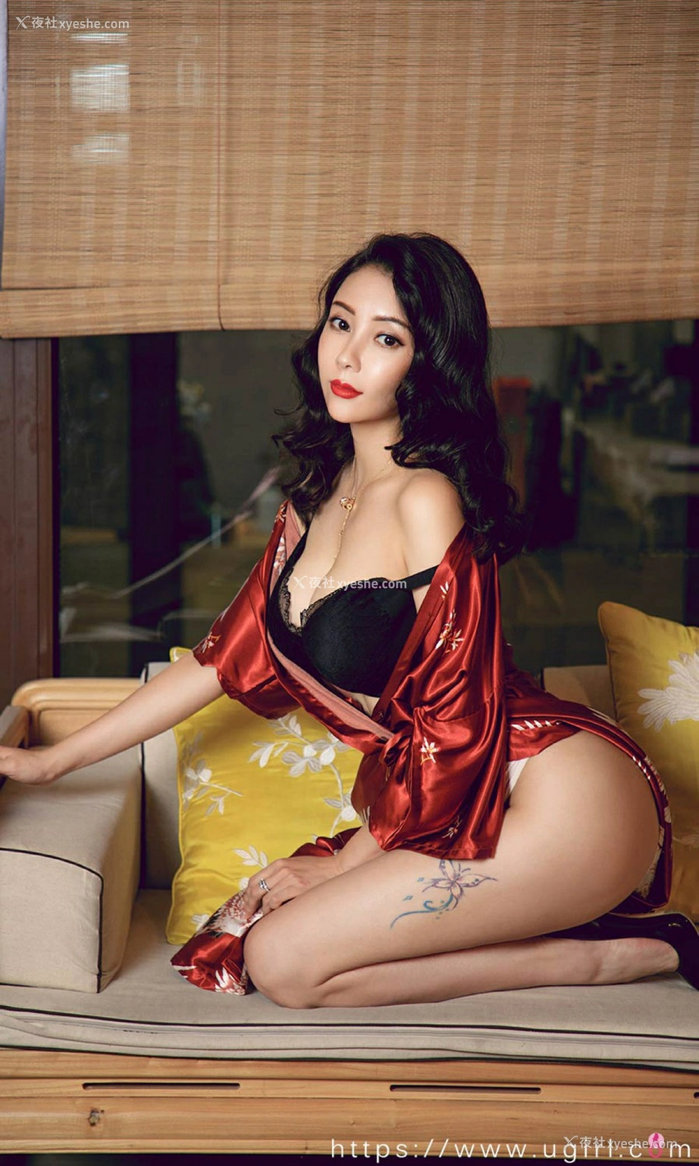1P - [Ugirls尤果网]爱尤物专辑 No.2289 果儿Victoria 樱落甜情